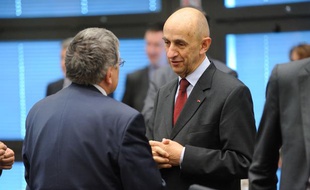 Louis Gallois à la Conférence nationale pour l'industrie le 11 juillet 2012.