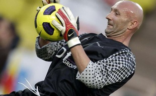 Fabien Barthez lors d'un match de charité à Monaco entre l'Olympique de Marseille et Manchester United, le 2 août 2011.
