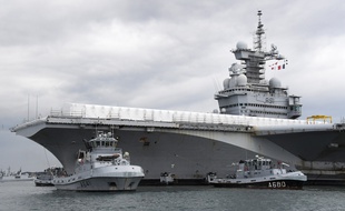 Le porte-avion Charles-de-Gaulle à Toulon, le 8 février 2017. (Illustration)
