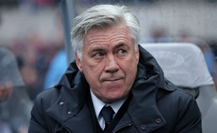 Carlo Ancelotti sur le banc du Bayern Munich lors d'un match contre le Hertha Berlin, le 18 février 2017.
