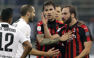 Higuain après son expulsion face à la Juventus
