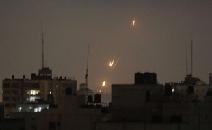 Des tirs de roquette envoyés par les Palestiniens le 30 mai 2018.