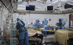 Les hospitalisations continuent de baisser en France ce vendredi 28 mai 2021. (Illustration)