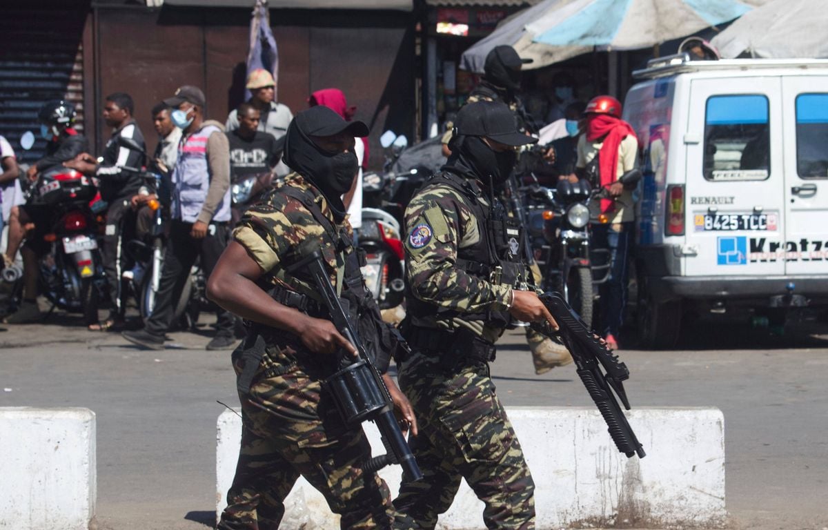 Madagascar : Contre la répression, des soldats rejoignent les milliers de manifestants