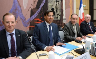 Lakshmi Mittal a exclu une aciérie électrique à Florange mais évoqué des investissements à Dunkerque et Fos mercredi à l'Assemblée, où il a livré un discours libéral mais plaidé pour du protectionnisme en Europe, selon des députés.