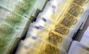 Le ministre allemand des Finances Wolfgang Schäuble a assuré mardi que l'avenir de la monnaie unique se jouait avec la résolution de la crise budgétaire de l'Irlande, qui vient de faire appel à l'aide internationale.