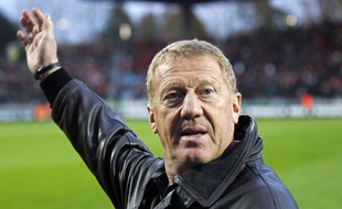 L'entraîneur de Brest, Alex Dupont, lors d'un match contre Lille à Lille, le 7 novembre 2010.