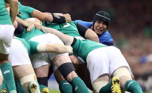 Le capitaine du XV de France Thierry Dusautoir lors du match de Coupe du monde perdu contre l'Irlande (24-9), le 11 octobre 2015 à Cardiff, au pays de Galles.