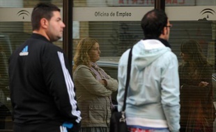 Le taux de chômage dans la zone euro a atteint 10,3% de la population active en octobre, soit son plus haut niveau historique, continuant de progresser après 10,2% en septembre, selon des données publiées mercredi par l'office européen des statistiques Eurostat.