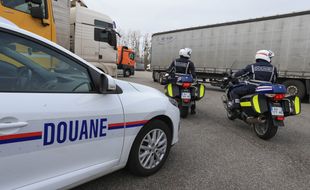 Contrôles des douanes près de Strasbourg, sur une aire d'autoroute de l'A35. Le 12 mars 2018.