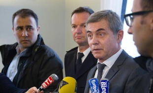 Le procureur Dominique Alzeari lors d'une déclaration à la presse le 10 octobre 2015 à Mulhouse