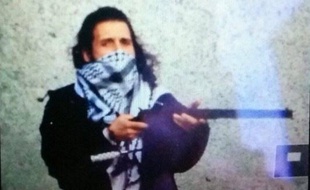 La police canadienne a confirmé à la chaîne CBC qu'il s'agissait bien d'une photo du tireur d'Ottawa Michael Zehaf-Bibeau.