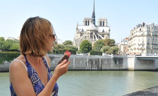 Illustration de la chaleur, d'une météo très ensoleillée à Paris.