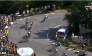 Geraint Thomas a fait une chute spectaculaire.