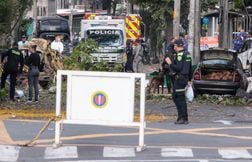 Un camion piégé tue au moins cinq personnes et fait des dizaines de blessés