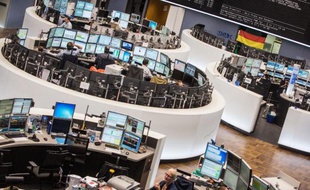 Des traders à la Bourse de Freankfurt, le 16 octobre 2014