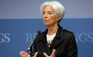 Le Japon va fournir 60 milliards de dollars supplémentaires au FMI pour l'aider face à la crise de la dette en Europe et la directrice générale du Fonds, Christine Lagarde, a appelé les autres Etats membres à suivre cet exemple