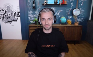 Squeezie annonce la sortie de son album prévue pour le 25 septembre