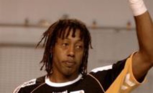 L'ex-capitaine de l'équipe de France de handball Jackson Richardson a confirmé mardi qu'il arrêterait sa carrière sportive samedi 10 mai après l'ultime journée du Championnat de France de D1, à l'issue du match opposant son club de Chambéry à Ivry, champion de France en titre.