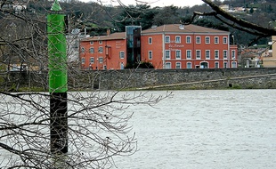 La Maison du fleuve Rhône accuse un déficit de 80 000 € sur son budget 2013.