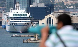 Les syndicats de la SNCM sont attendus mercredi au ministère des Transports pour évoquer une récente condamnation de la compagnie maritime par Bruxelles, ultime rencontre avant une grève prévue jeudi.