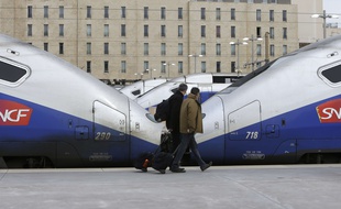 Des trains à la gare Saint-Charles, à Marseille.