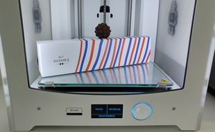 Les 3 Dandies créent des chocolats avec une imprimante 3D.