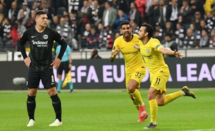 Pedro (à droite) est impliqué dans 8 des 12 buts de Chelsea en Ligue Europa.
