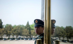 Un garde à Pékin le 28 avril 2016