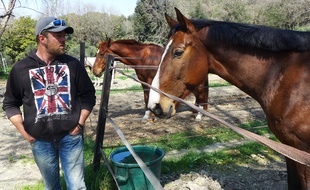 Thomas Andrews peut accueillir
jusqu’à quinze chevaux pour la nuit avec le site Staybler.