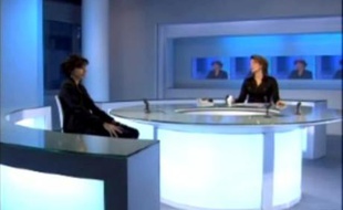 Capture d'écran d'une vidéo (à gauche, Rachida Dati, à droite, Roselyne Febvre sur le plateau de France 24)