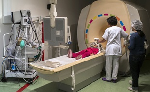 Un appareil à IRM dans un hôpital de Lyon.