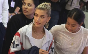 Le mannequin Hailey Baldwin à Londres en Angleterre.
