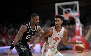 Norris Cole (à gauche) aura joué une quarantaine de secondes contre Cholet.