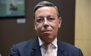 L'ex-cadre de l'établissement financier suisse Reyl Pierre Condamin-Gerbier, témoin dans l'affaire Cahuzac, a été arrêté en Suisse début juillet, peu après avoir affirmé avoir remis à la justice française des informations sur des personnalités ayant détenu un compte en Suisse.