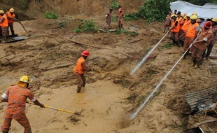 Le bilan des victimes d'une série de glissements de terrain et d'inondations dans le sud-est du Bangladesh au cours des derniers jours a été porté jeudi à 108 morts, a-t-on appris auprès des autorités locales qui ont annoncé la fin des opérations de recherche.