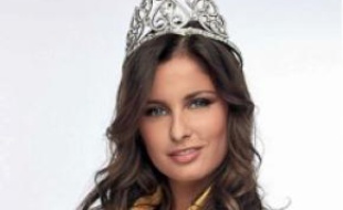 Miss France 2010, Malika Menard.