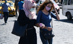 Des femmes portant un masque (image d'illustration).