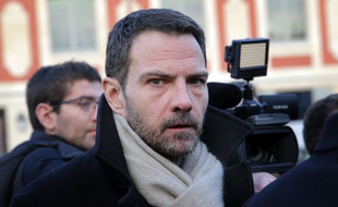L'ancien trader de la Société générale Jérome Kerviel, le 20 janvier 2016 devant le tribunal de Versailles.