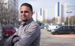 Mourad Benchellali, à Vénissieux, le 3 mars 2015, lors de la venue aux Minguettes de Laurence Parisot.