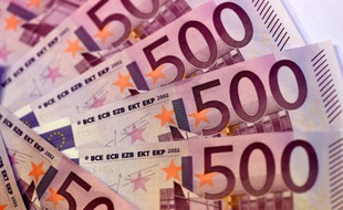 Les Françaises épargnent plus que les Français et que leurs voisines européennes, mais elles sont par contre parmi les plus frileuses lorsqu'il s'agit d'investir, selon une étude du gestionnaire d'actifs américain BlackRock