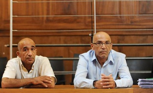 Abderrahim El Jabri (g) et Abdelkader Azzimani lors de leur procès en révision à Nîmes, le 3 juillet 2014