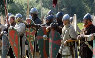 Des passionnés d'histoire viking réunis en 2007 aux confins de la Normandie.