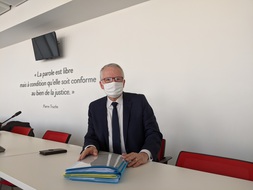 Rémy Heitz annonce un renforcement de la politique pénale sur les armes blanches