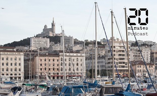 Illustration de Marseille, du port vers la basilique Notre-Dame-de-la-Garde