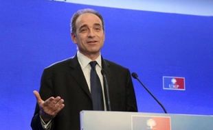 Le secrétaire général de l'UMP, Jean-François Copé, confirme que le congrès de l'UMP, qui devra élire un nouveau président du parti, aura bien lieu à l'automne, "entre le 15 septembre et le 15 novembre"