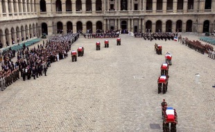 Un juge d'instruction va enquêter sur l'embuscade d'Uzbin en Afghanistan qui avait coûté la vie à dix militaires français en août 2008, une décision redoutée par l'armée qui craint une multiplication des plaintes liées à la conduite des opérations