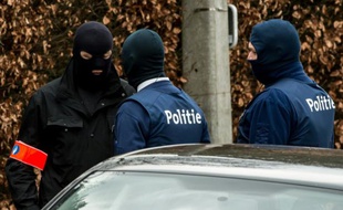 Une opération policière en lien avec Reda Kriket, un homme inculpé en France pour un projet d'attentat "imminent", est en cours le 31 mars 2016 à Courtrai, en Belgique