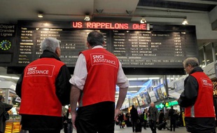 Parmi les postes à pourvoir à la SNCF, des agents de médiation, d’entretien et d’accueil des touristes dans les grandes gares.