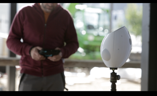 Numii est un objet connecté capable de mesurer les efforts et les gestes d'une personne qui travaille.